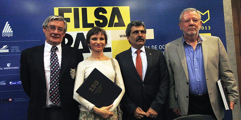 Lanzamiento Libro 150 Años del Cuerpo de Bomberos de Santiago