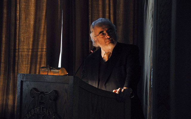 CONFERENCIA – ALMUERZO ARTURO NAVARRO