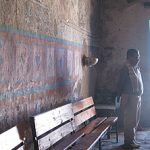 Severino Morales al interior del templo de Parinacota.