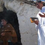 Una de las estaciones realizadas durante la procesión de la  Virgen de la Natividad.