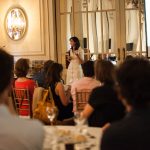 MAGDALENA ANINAT Y PUBLICO