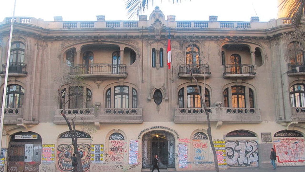 CONSTRUCCIONES DE LA MEMORIA: LA PROTECCIÓN DEL PATRIMONIO EN DEUDA