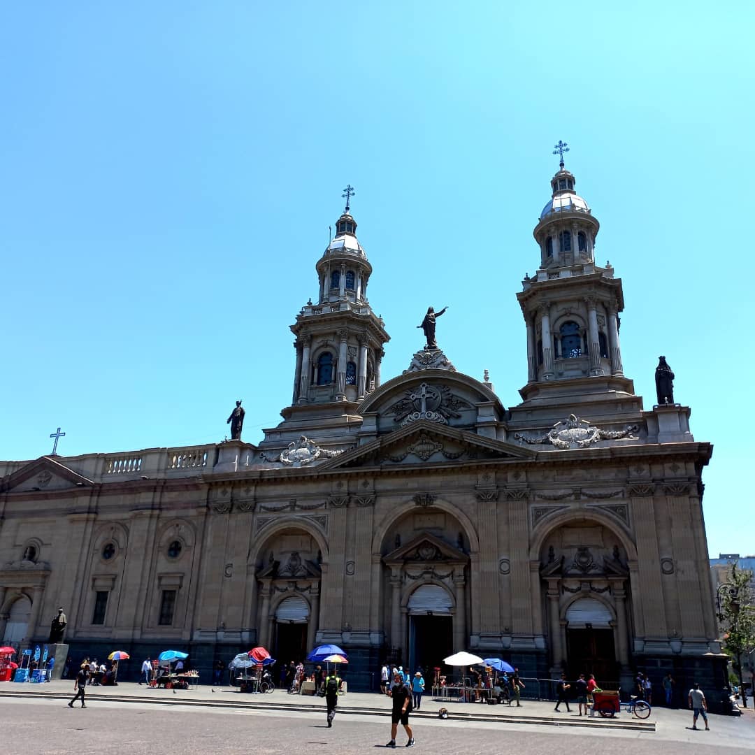 HITOS URBANOS: LA PLAZA DE ARMAS DE SANTIAGO